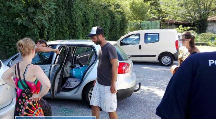 Isella: in frantumi il finestrino, rubate valige a due francesi