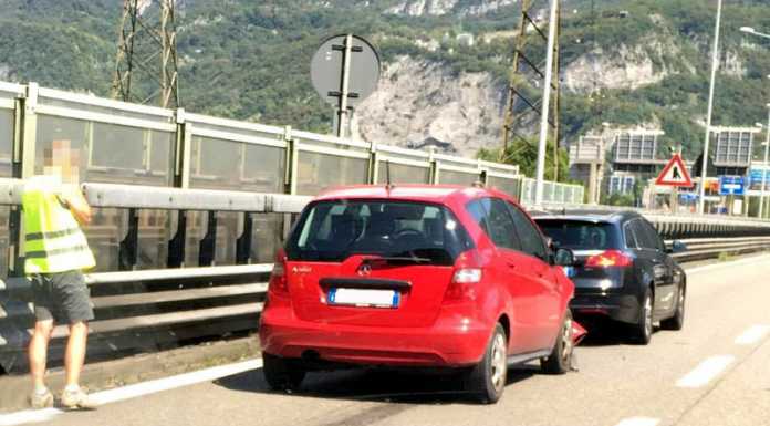 SS36. Tamponamento all’uscita del tunnel del Barro direzione Nord