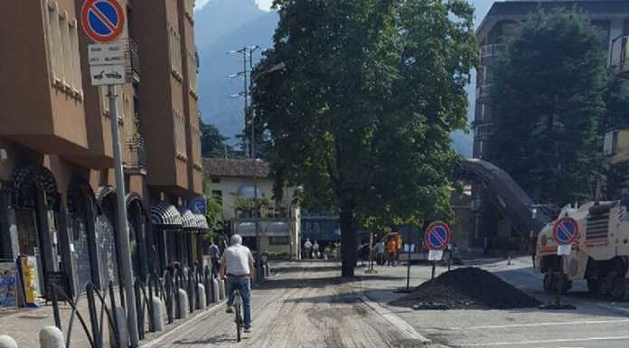 Lecco, si sistemano le strade. “Mai così tanti cantieri in città”