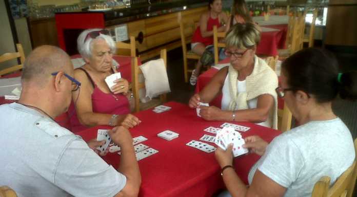 Burraco benefico, ai Piani d’Erna si raccolgono fondi per il Ghana