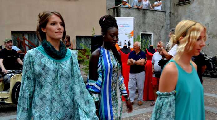 L’esercito dei 15.000 guzzisti lascia Mandello. Il motoraduno in immagini