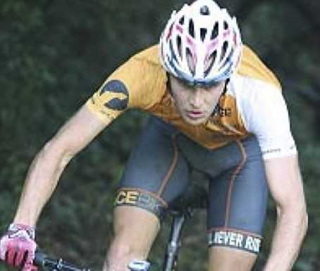 Il biker lecchese Matteo Valsecchi raddoppia con l’MTB Ahead Tour