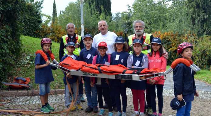 Gli alunni della Carducci a scuola di soccorso a Villa Guzzi