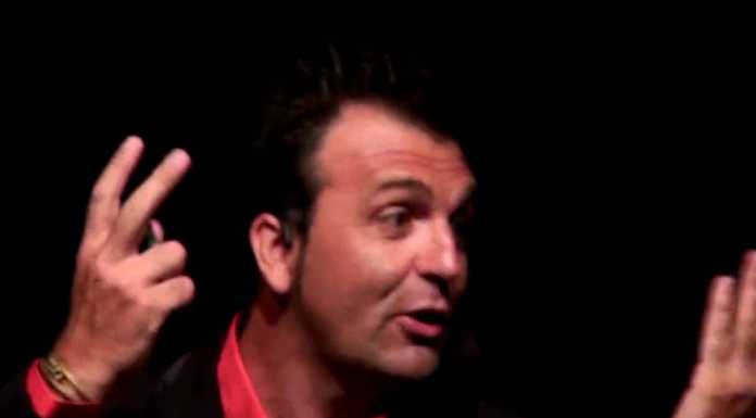 Franco Rossi a teatro. Comicità e solidarietà venerdì 23 a Mandello