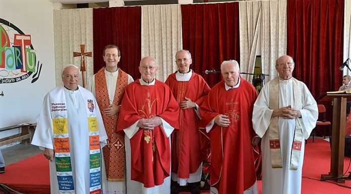 Maggianico e Chiuso salutano Don Adriano, l’abbraccio dei fedeli