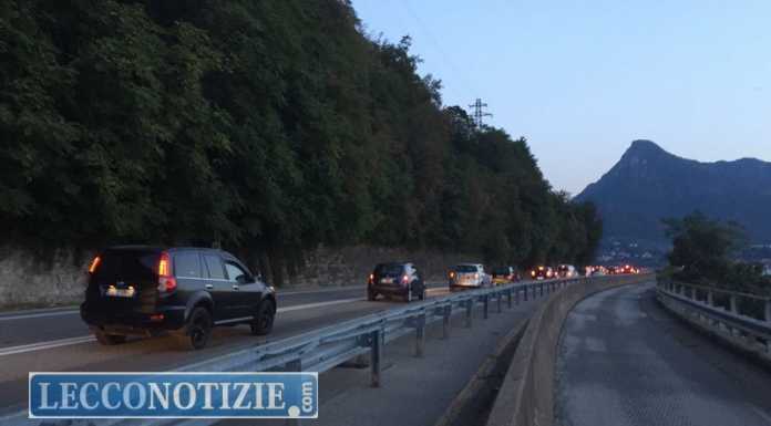 Lecco, code per il rientro domenicale, traffico sulla ’36 e in città