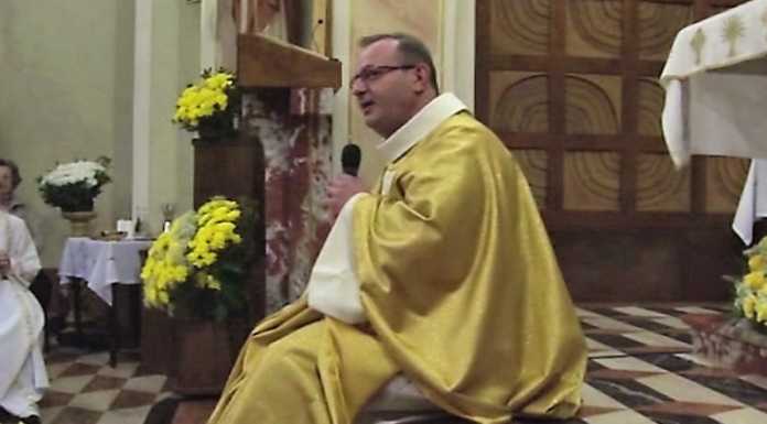 Torre de Busi piange la morte di Don Camillo Mistrini