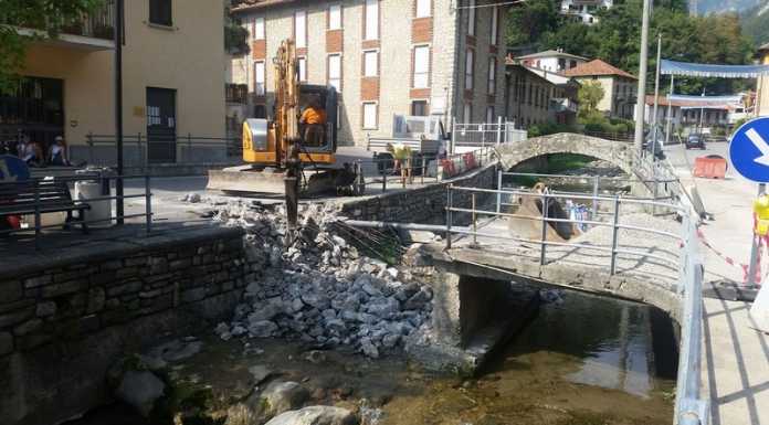 Erve. Il Galavesa fa paura, si rimette a nuovo il ponte in via Roma