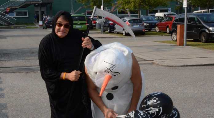 Valmadrera. Protesta fuori dall’inceneritore. “Chiudete l’impianto”
