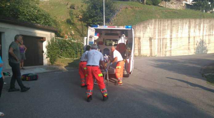 Torre de Busi, cade in bici e sbatte la testa, giovane in PS