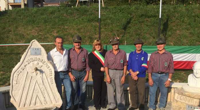 Torre de Busi. Due monumenti in ricordo di Don Camillo e Gian Maria Mazzola