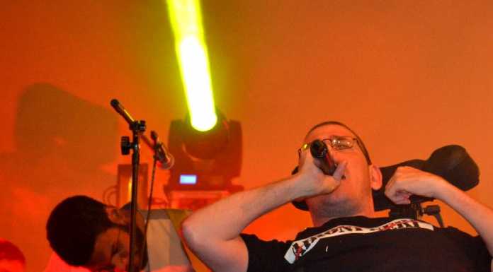 Aironi Neri e Gentileschi in concerto a Mandello, il ricavato alla Caritas aironi neri andrea gentileschi