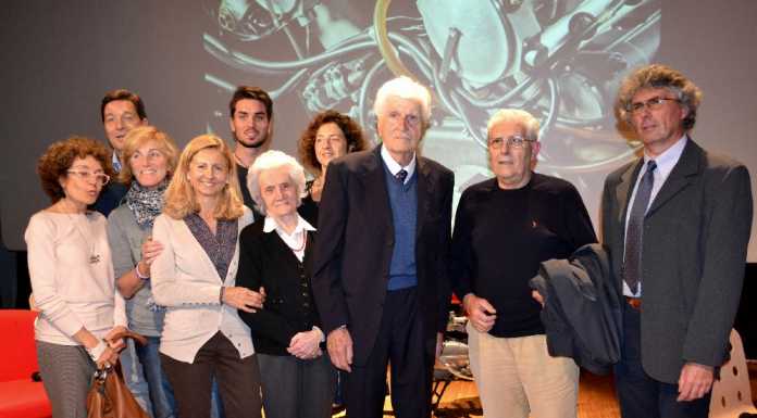 Mandello, festa per i 90 anni di Cantoni. “Fortunato a esserci arrivato”