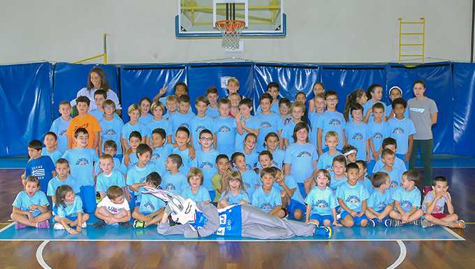 Starlight. Festa del Minibasket con Bugs Bunny a Valmadrera