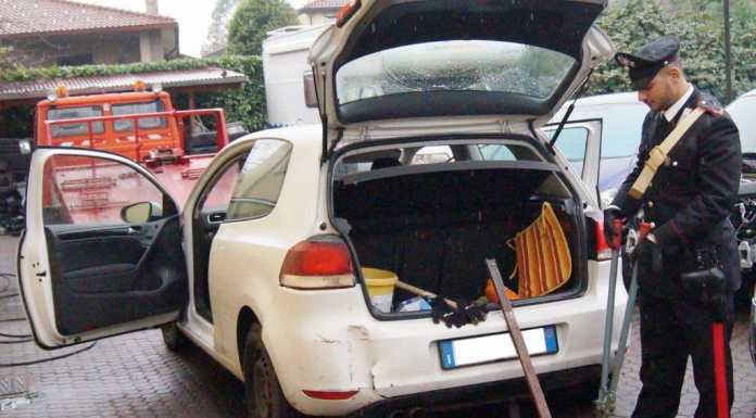 Sull’auto rubata con arnesi da scasso, denunciato 21enne