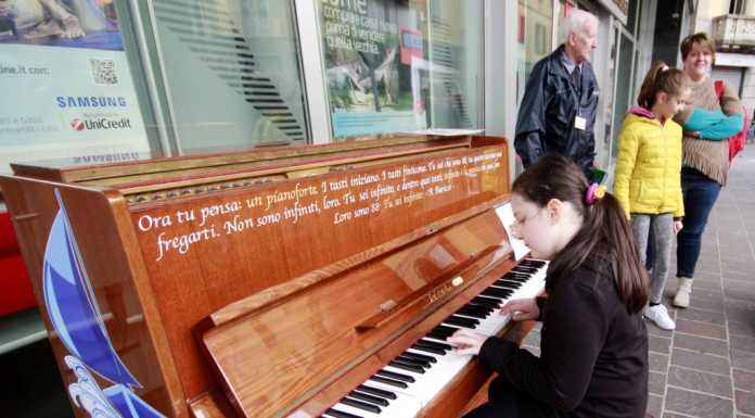 Lecco, note di pianoforte in città con il progetto “Suonami”