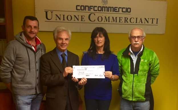 Grazie ai “Legnanesi” raccolti 3 mila euro per l’hospice di Airuno