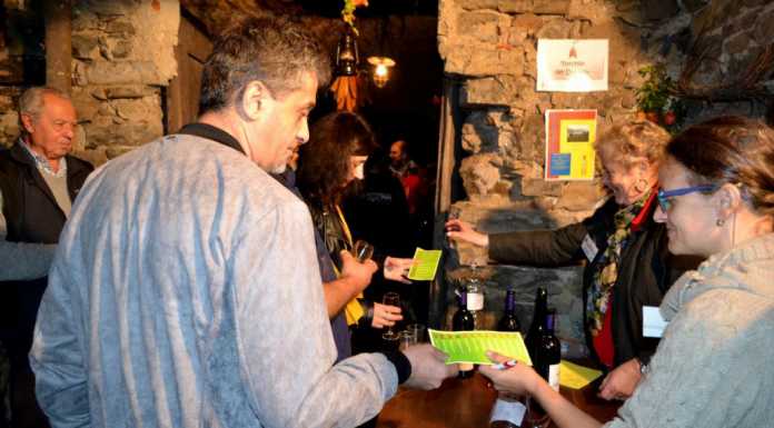 “Olcio in cantina” per 450 tra buoni vini, degustazioni e mestieri