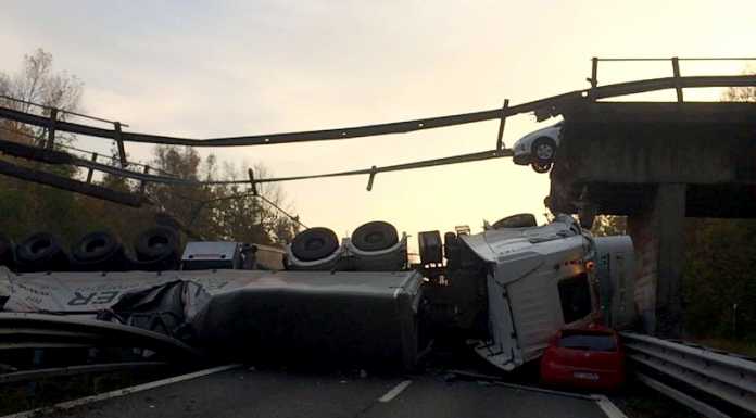 Annone Brianza, crolla il ponte sulla Statale 36 – VIDEO e FOTO