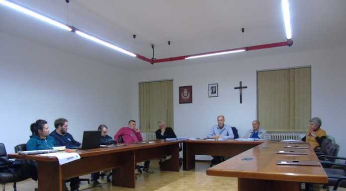 Il consiglio di Carenno stanzia 96.500 euro per i suoi studenti