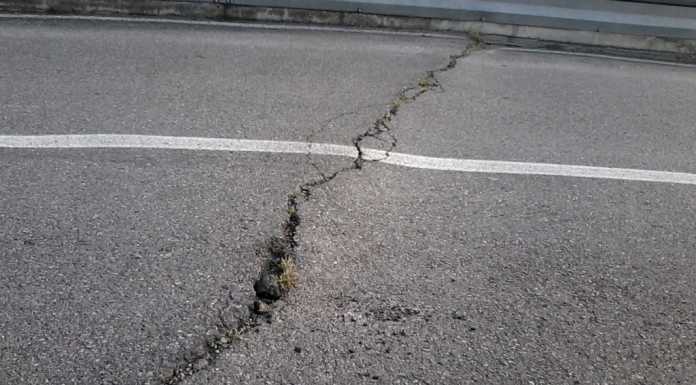 Crepa sospetta, a Isella cavalcavia chiuso ai mezzi oltre le 3,5 t