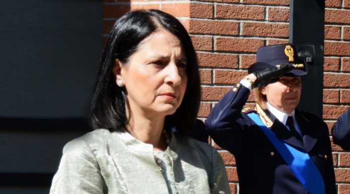 Agente ferito. Il questore: “Assicureremo il responsabile alla giustizia”