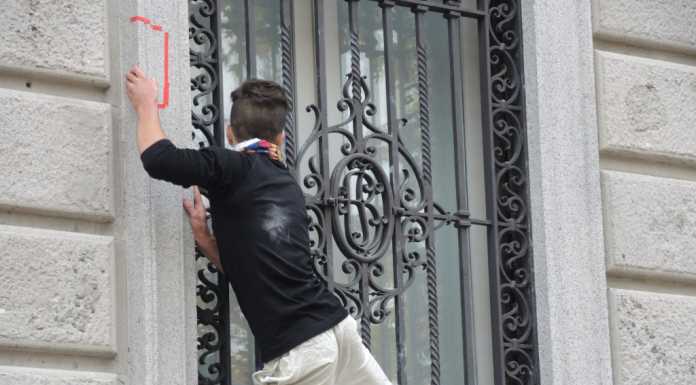 Lecco, si arrampica in città: 290 climber al Rampega Boulder