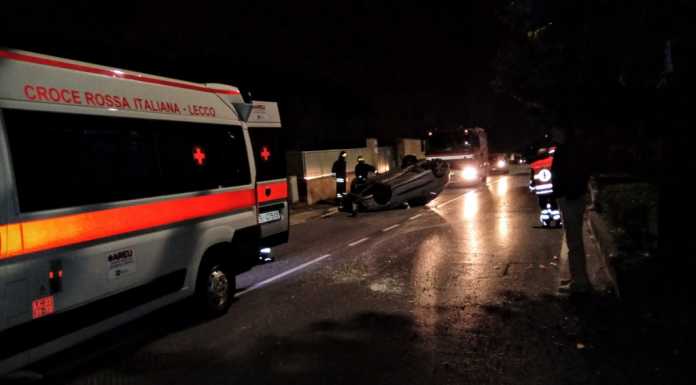 Lecco, schianto all’alba in via Besonda, un 21enne ferito lieve