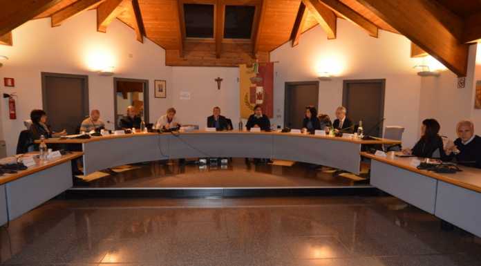 Calolzio: maggioranza senza numeri, ‘salta’ il consiglio comunale