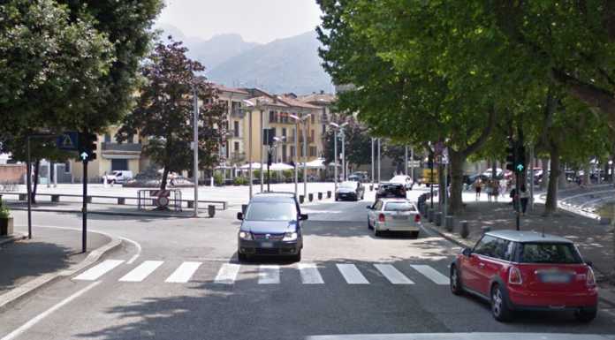 Torna la possibilità di svolta a sinistra dal lungolago a via Nava