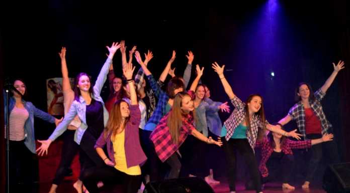 Lingua dei segni, danze e voci per il progetto della scuola di Lierna