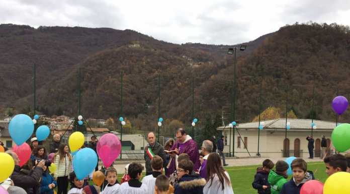 Carenno. Benefattore dona il nuovo campo da calcio dell’oratorio