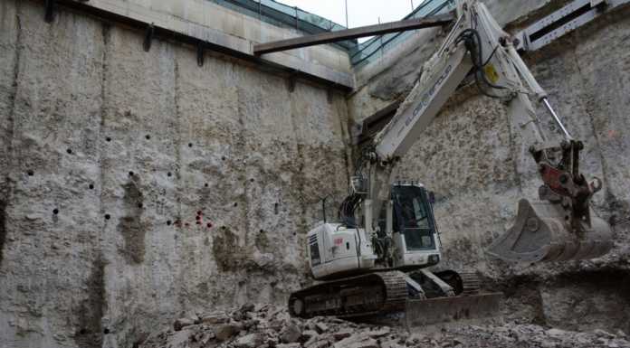 La Lc-Bg si ferma, l’azienda: “Niente soldi niente lavori”