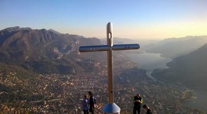 Vandali sul San Martino, tagliati i fili della webcam posizionata al crocione
