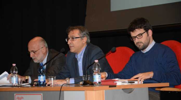 Referendum, le ragioni del Sì e del No. Il dibattito in Sala Ticozzi