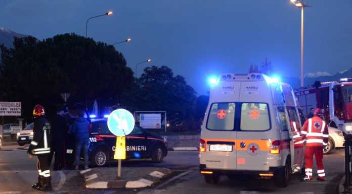 Colico. Colpito da malore in auto causa un incidente, elisoccorso