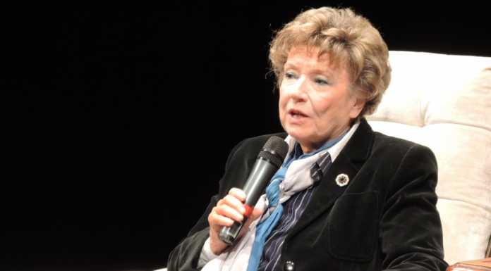 Dacia Maraini vince il Premio Manzoni e incanta il teatro