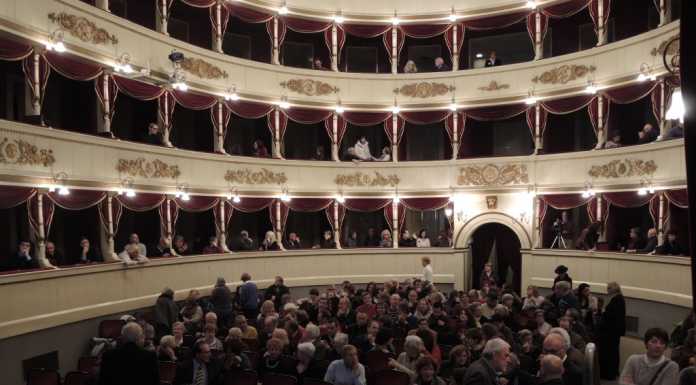 Accademia della Follia. A Lecco la prima nazionale di “Dettagli Inutili”