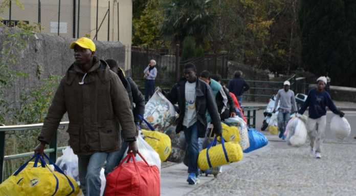 Migranti. Il Decreto Sicurezza taglia i fondi e la Sacra Famiglia rinuncia al bando