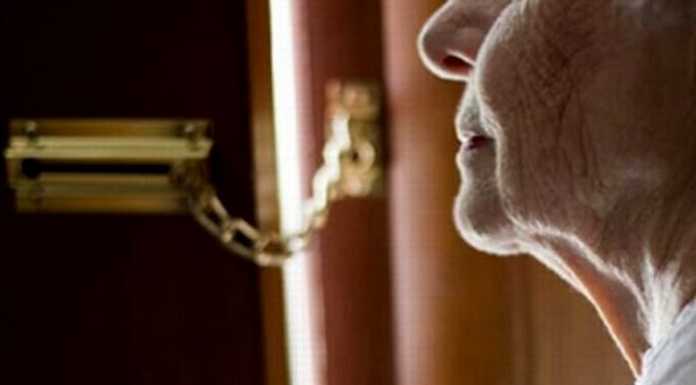 Garlate: finti tecnici del gas raggirano due anziani