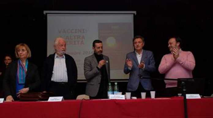 Erba. In 300 al convegno “Vaccini una scelta consapevole”