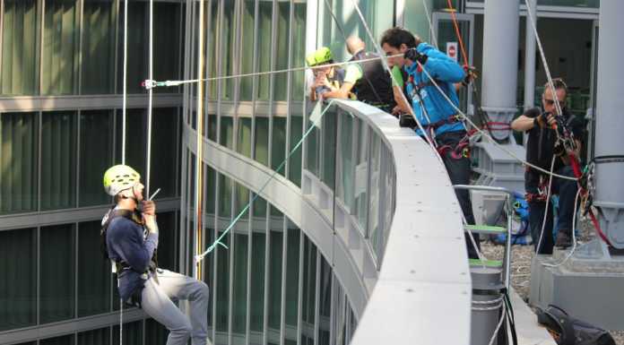 Calarsi dal Pirellone con le Guide Alpine: due giornate di emozioni