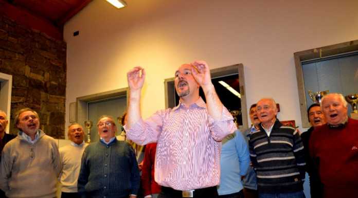 Mandello. Cai e Coro Grigna cantano il Natale in amicizia