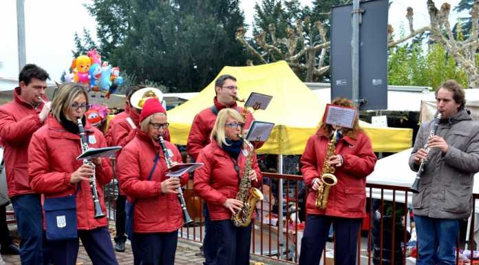 Mugiasco in festa a Lierna tra banda, canti, presepi e buon cibo