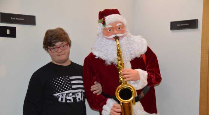 1065 “Babbi Natali” invadono la sala consigliare di Erve