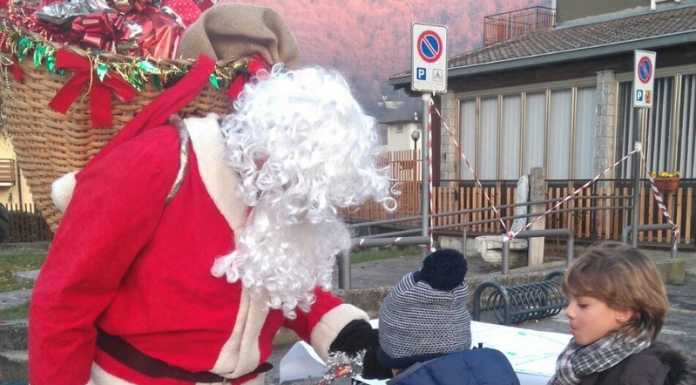Carenno, con la Pro Loco in piazza è già Natale