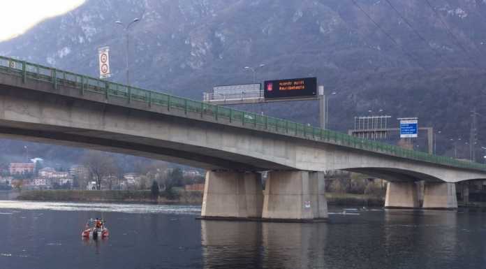 Uomo visto gettarsi dal Terzo Ponte, sospese le ricerche