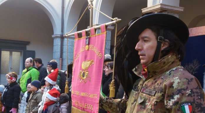 Lecco. Il tradizionale saluto natalizio della Fanfara dei Bersaglieri