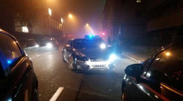 Ladri in fuga speronano due auto, uno preso l’altro è fuggitivo