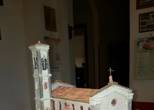 La chiesa di Malavedo nel presepe di Anna la Parrucchiera